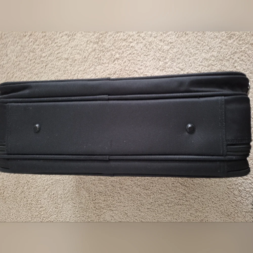 SOLO Laptop Briefcase